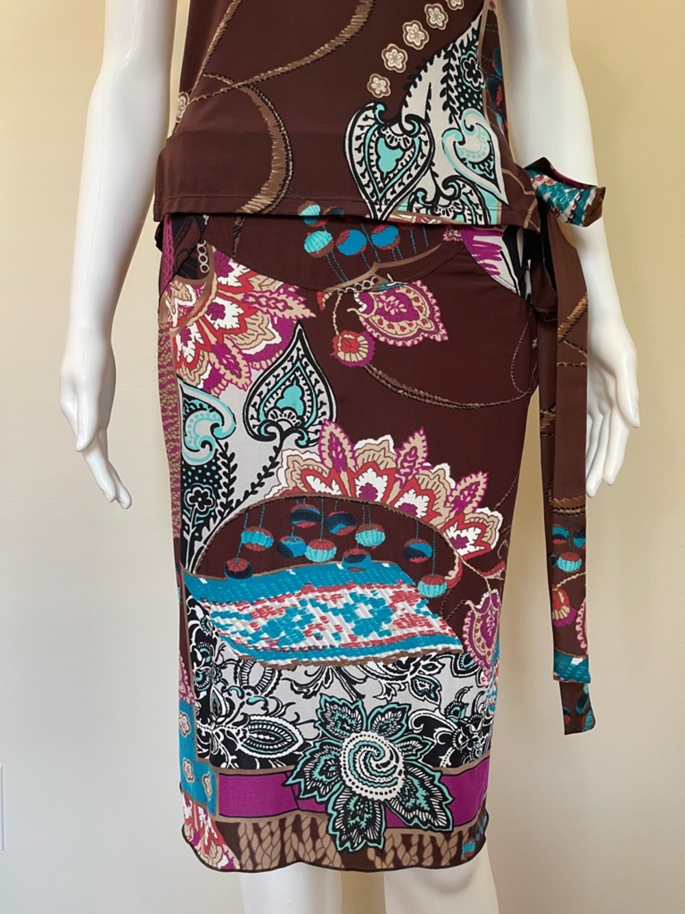 Brown Floral Print Tie-Waist two piece Dress - Picture 4 of 16